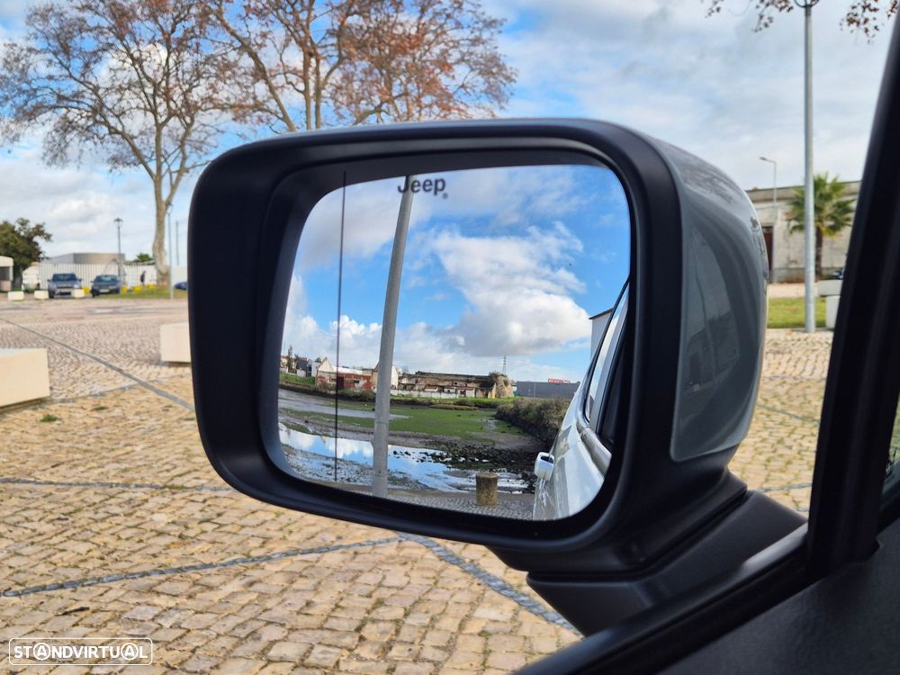 Jeep Renegade 1.3 T Night Eagle DCT - 8