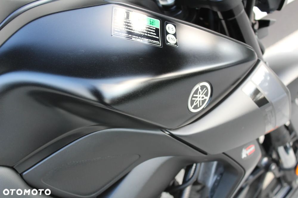Yamaha MT - 17