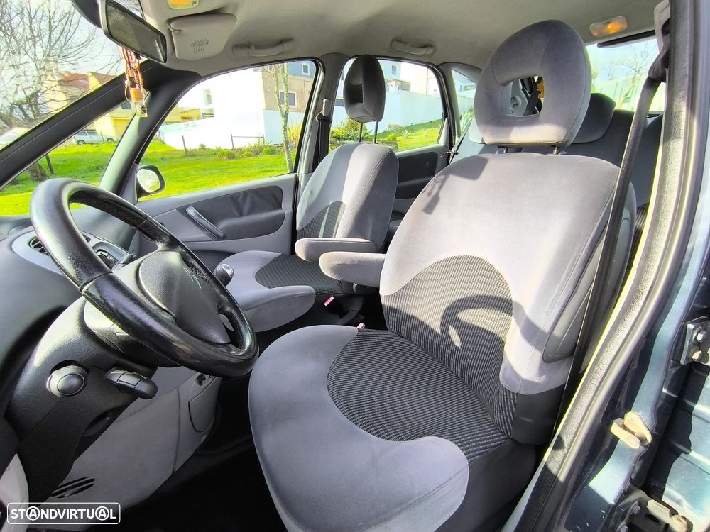 Citroën Xsara Picasso 1.6 HDi Premier Dynamique - 8