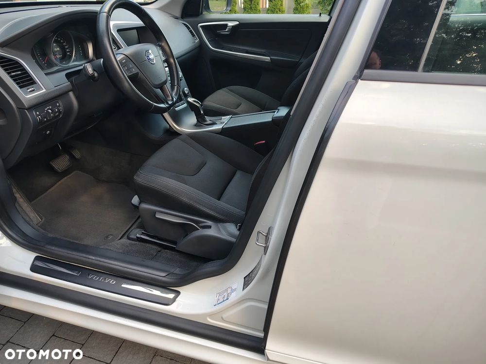 Volvo XC 60 D3 Drive-E Kinetic - 13