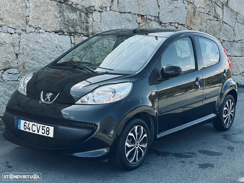 Peugeot 107 1.0 Trendy - 1