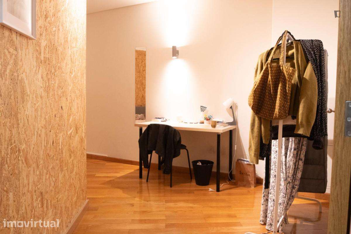 Quarto - localizado em Cedofeita Porto - Grande imagem: 2/14