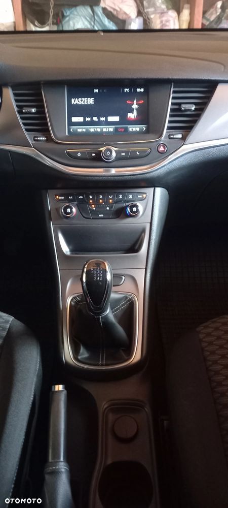 Opel Astra 1.4 T Enjoy - 10