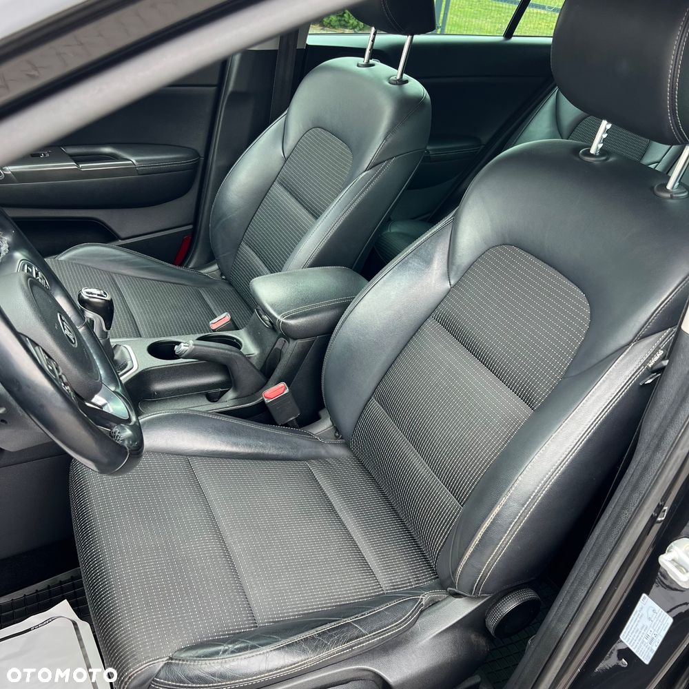 Kia Sportage 1.6 GDI Business Line L 2WD - 23