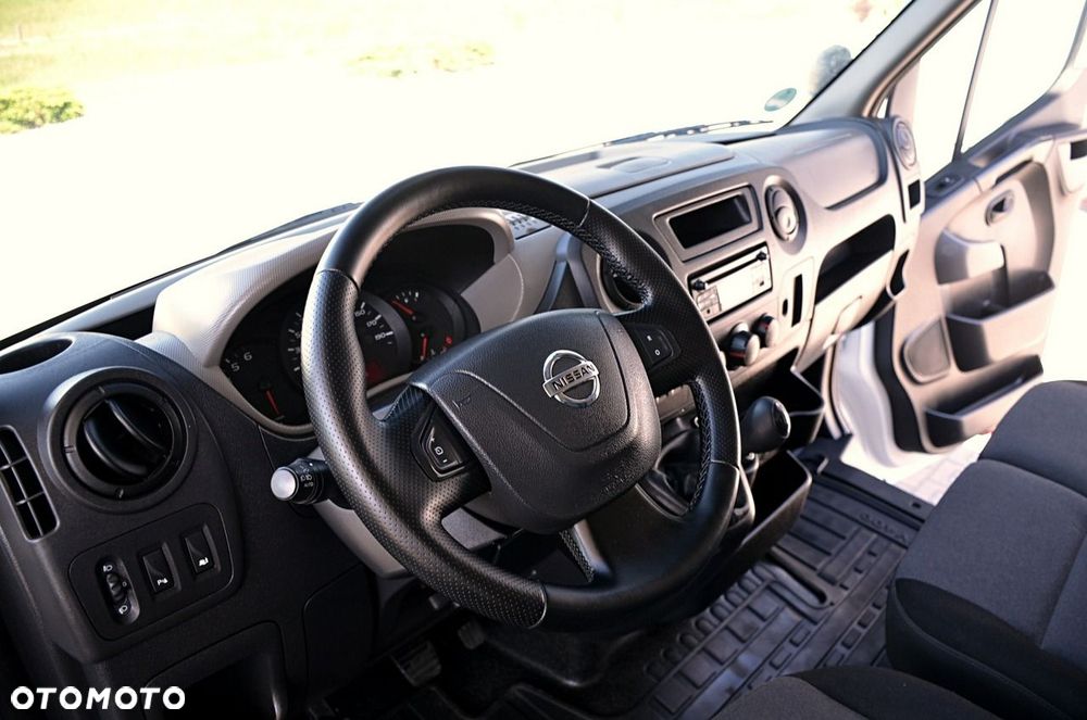 Nissan NV 400 - 24