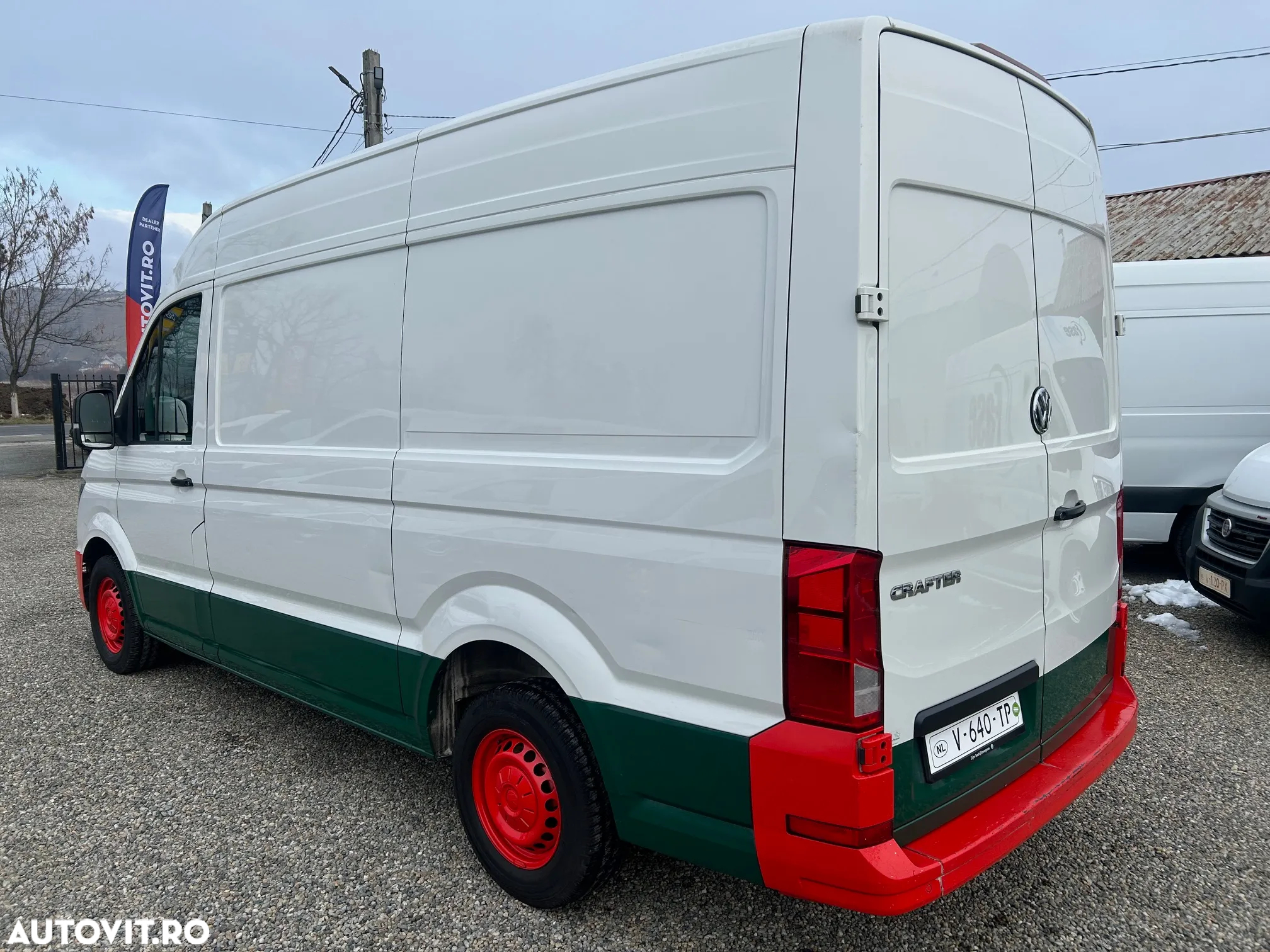Volkswagen Crafter - 2