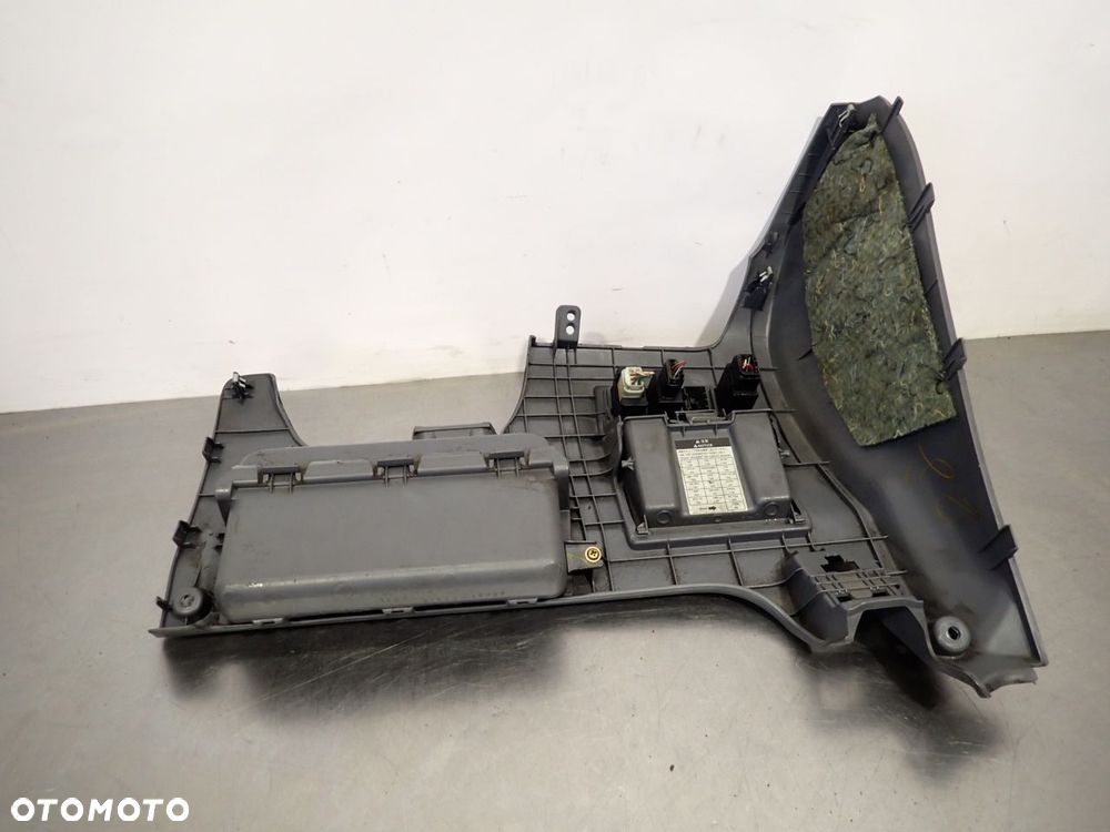 OSŁONA POD KIEROWNICE TOYOTA RAV4 II LIFT - 5