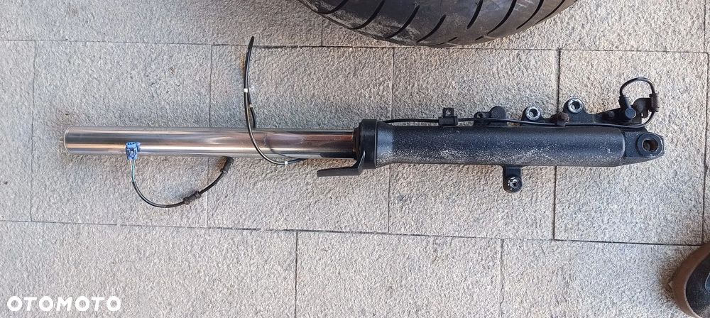 SUZUKI GLADIUS SVF 650 LAGI LAGA ZAWIESZENIE KOŁO FELGA TARCZE HAMULCOWEPRZÓD - 2