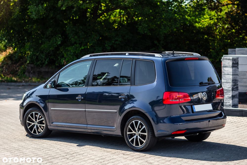 Volkswagen Touran 2.0 TDI Highline - 16