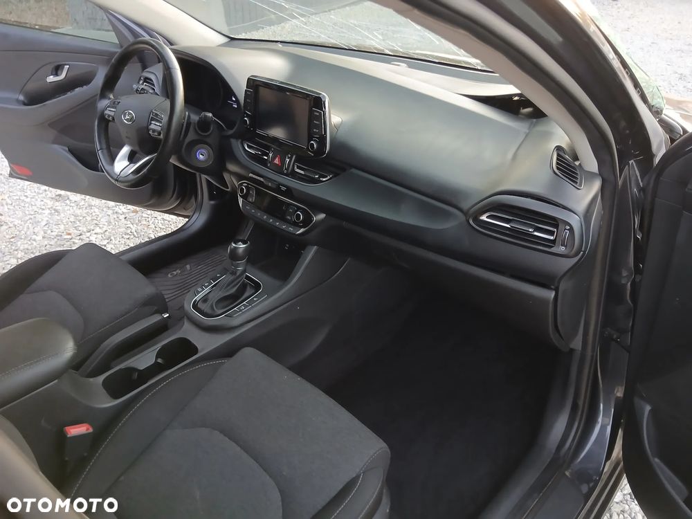 Hyundai i30 1.0 T-GDI Smart DCT - 26