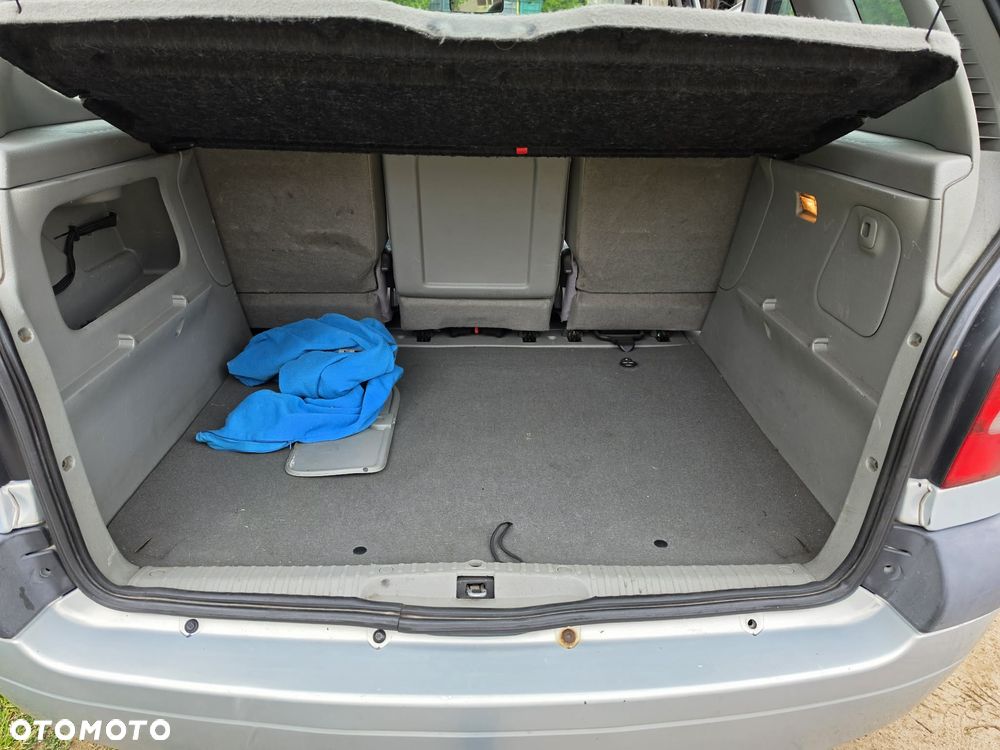 Renault Scenic - 15