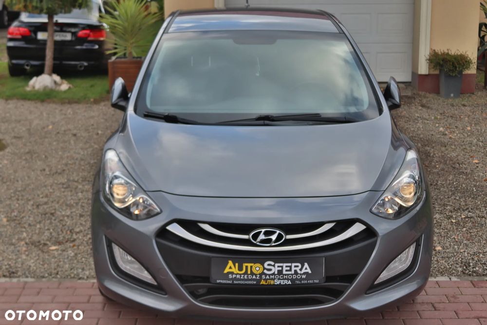 Hyundai i30 1.4 Intro Edition - 13