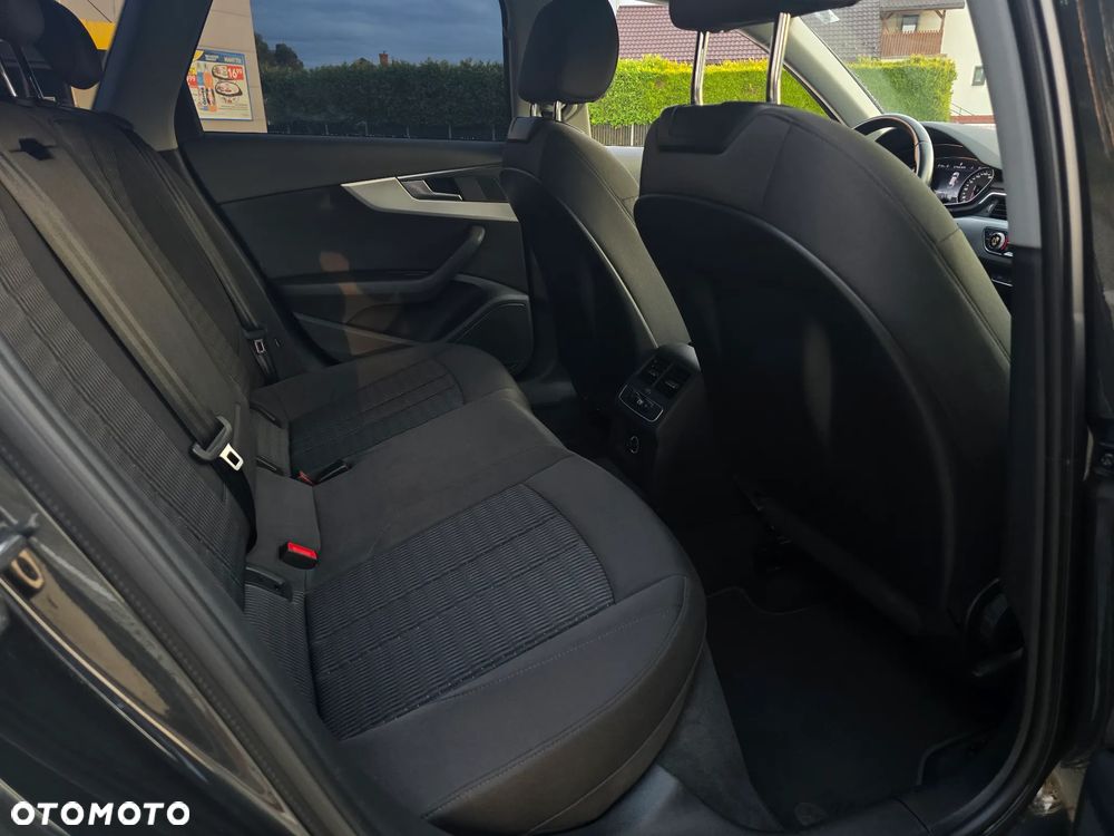 Audi A4 Avant 40 TFSI S tronic design - 21
