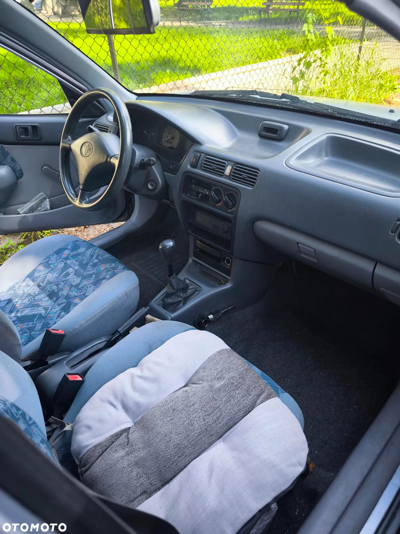 Toyota Starlet 1.4 - 10