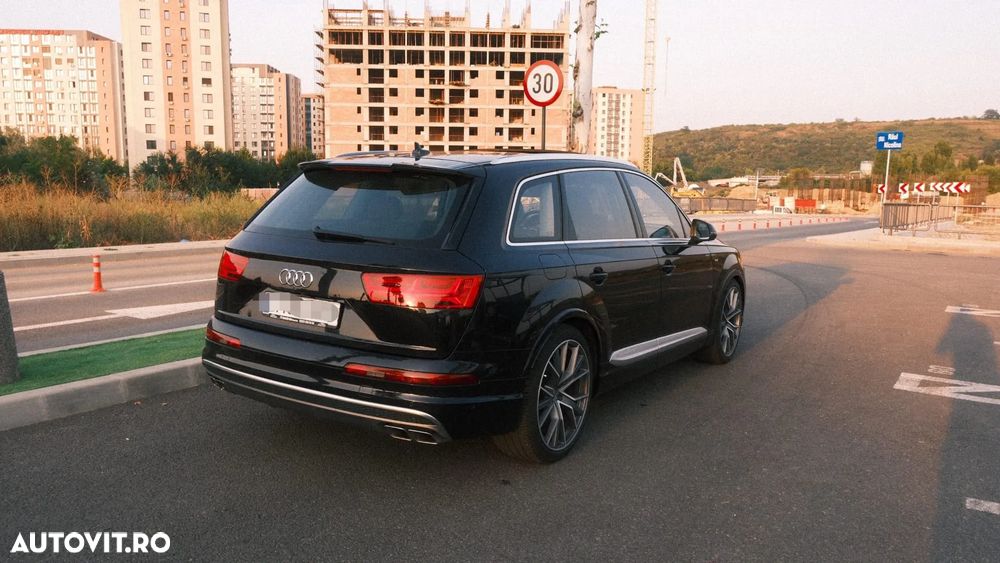 Audi SQ7 - 12
