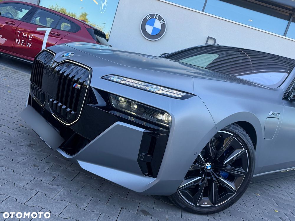 BMW Seria 7 M760e PHEV xDrive Individual Edition sport - 25