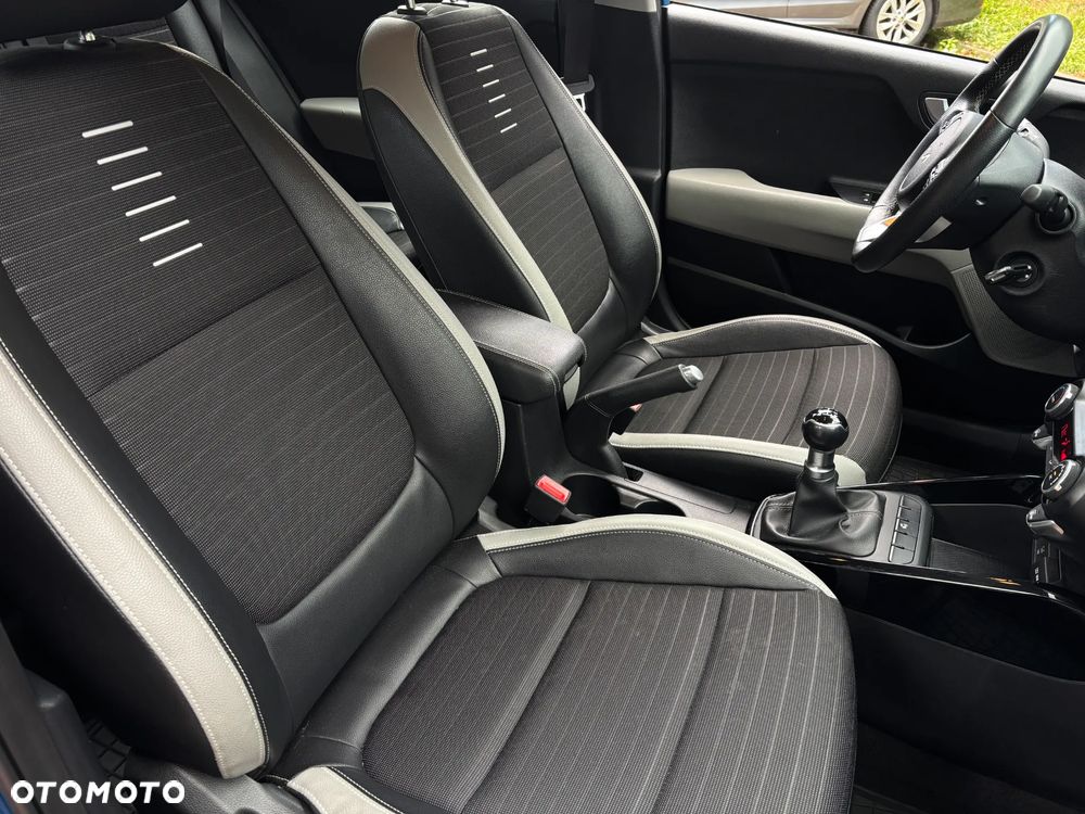 Kia Stonic 1.2 L - 18