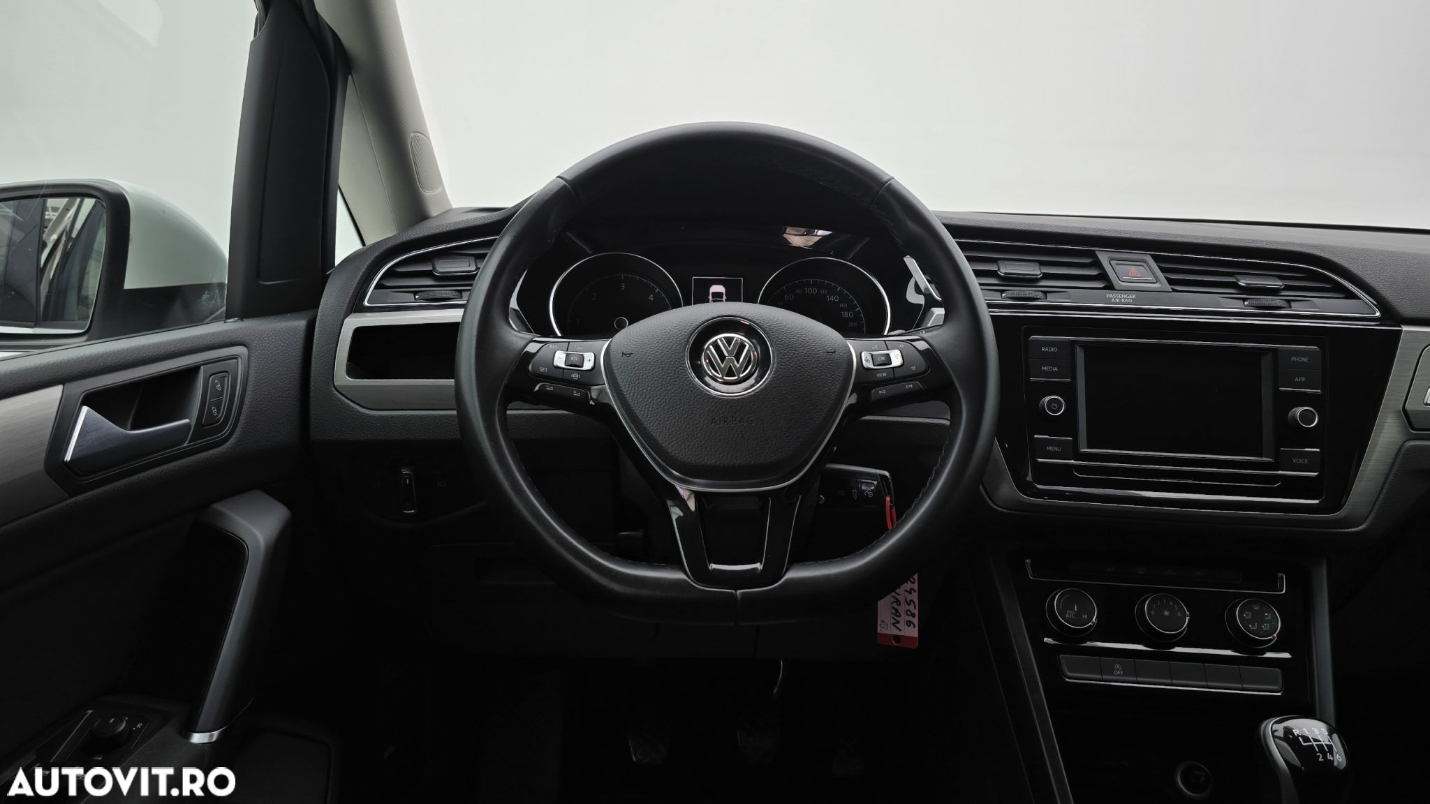 Volkswagen Touran 2.0 TDI Comfortline - 15