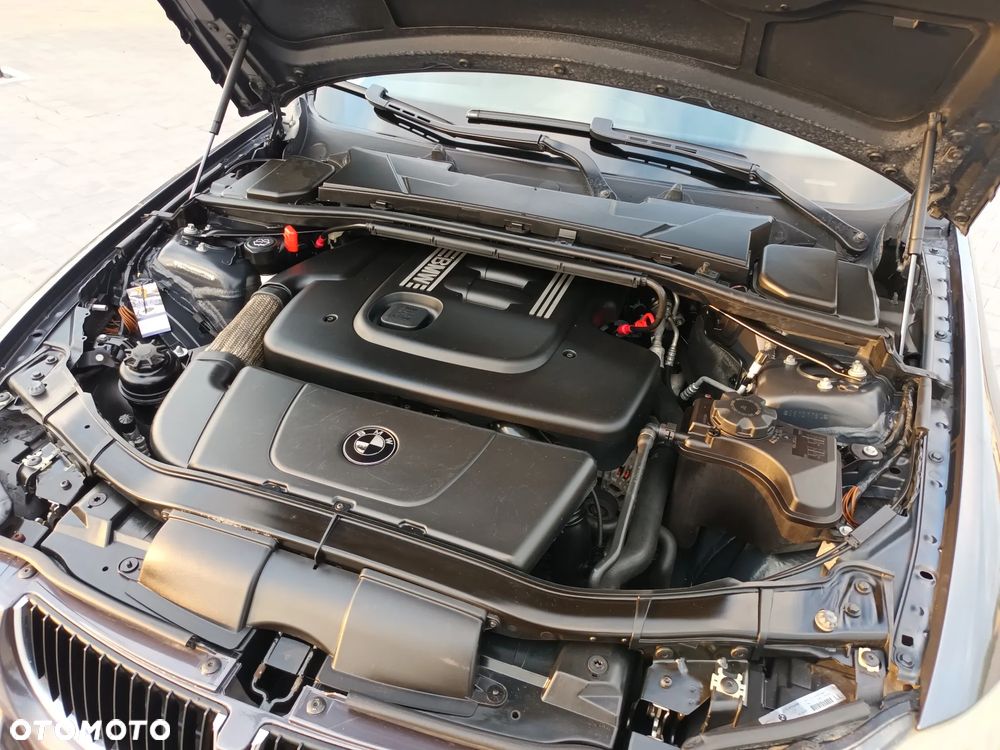 BMW Seria 3 320d - 19