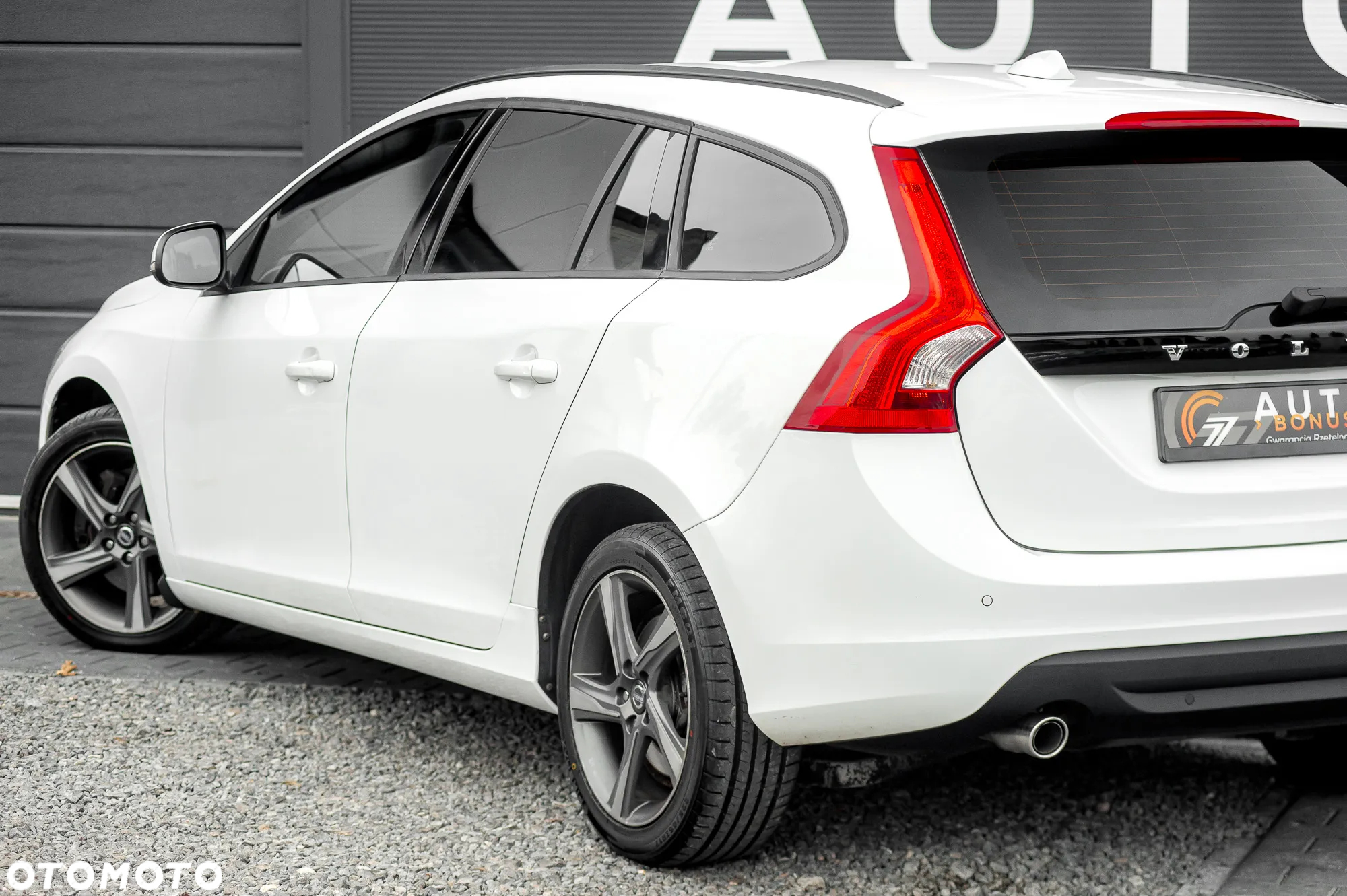 Volvo V60 D4 AWD - 8