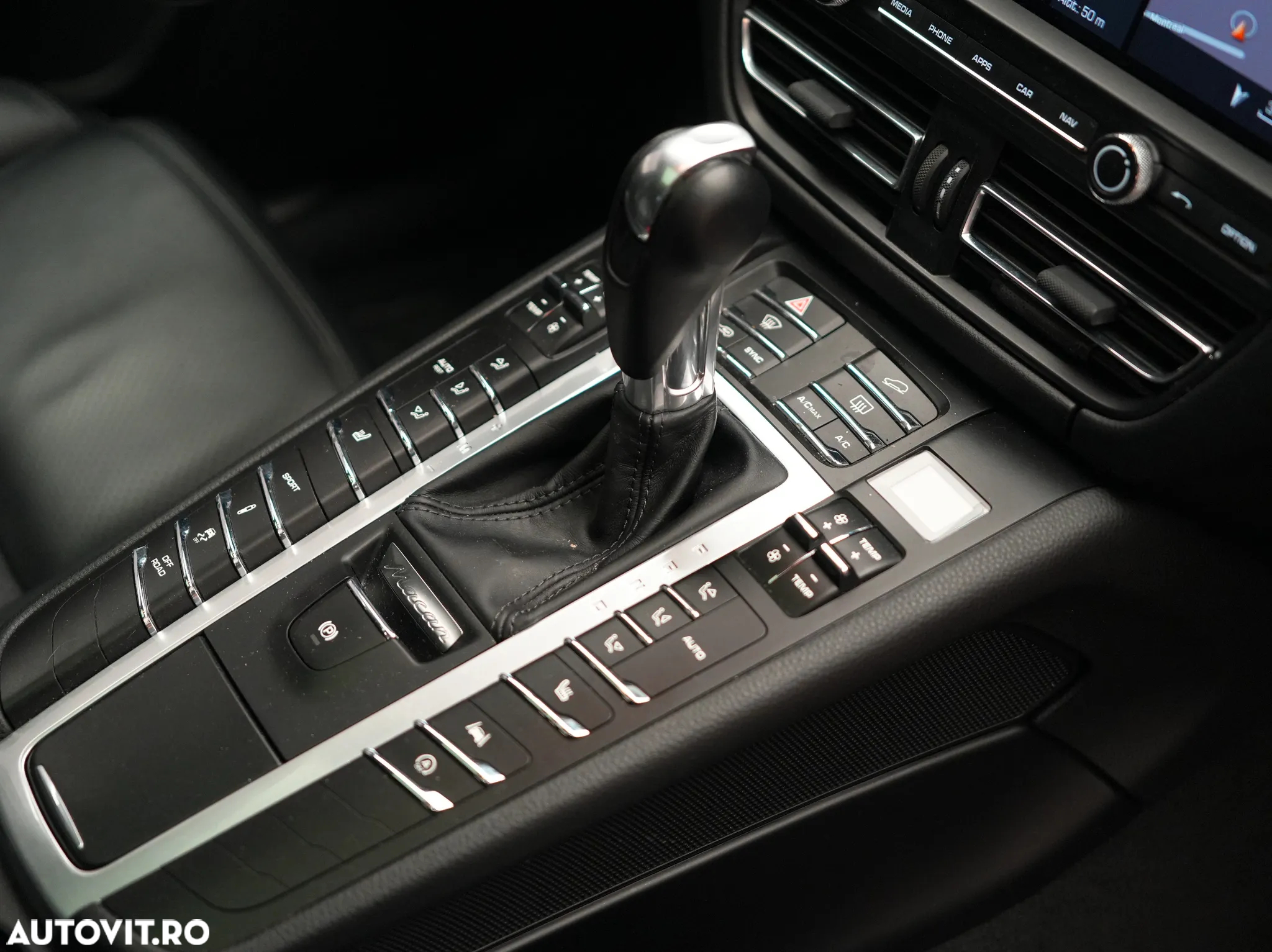 Porsche Macan Standard - 26