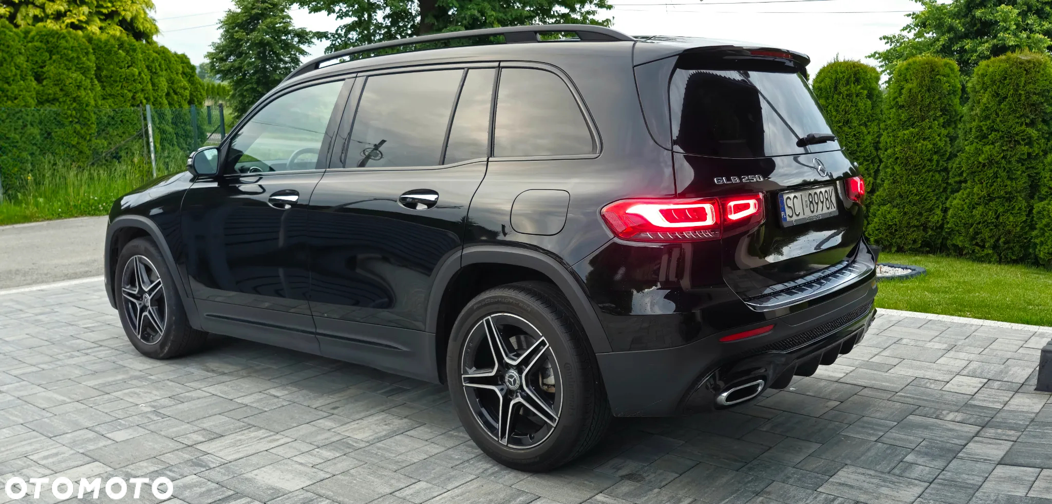 Mercedes-Benz GLB 250 4-Matic AMG Line 8G-DCT - 4