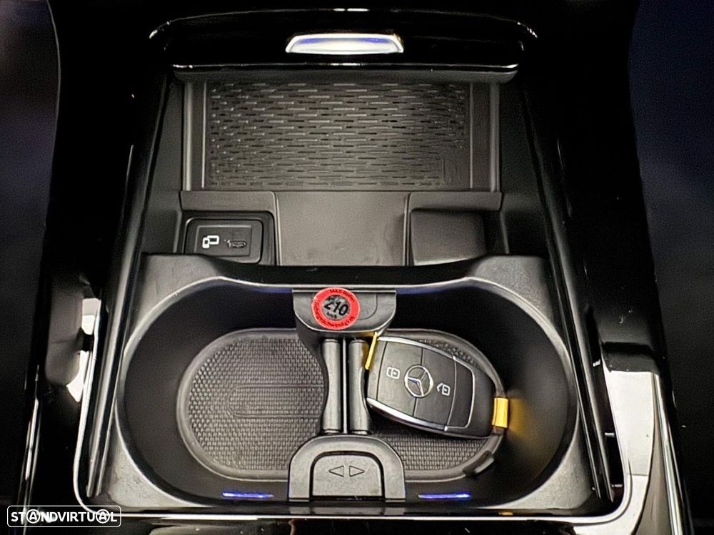 Mercedes-Benz A 250 e AMG Line - 42