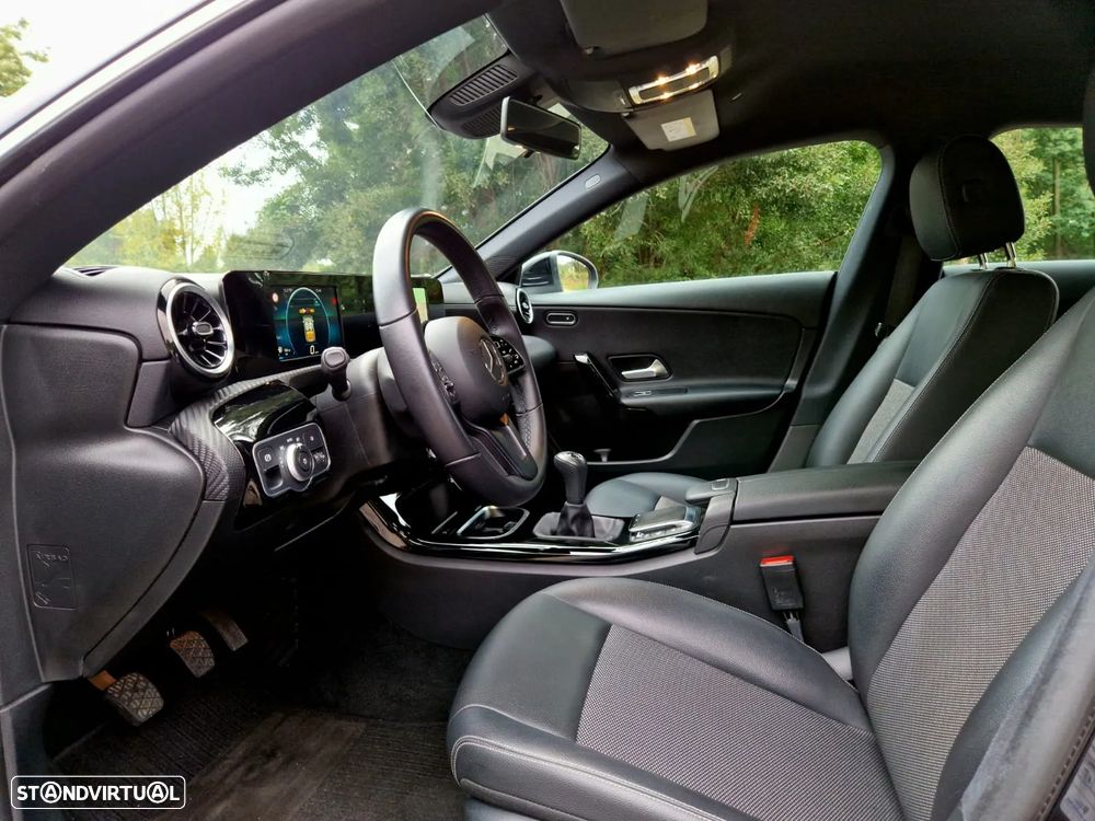 Mercedes-Benz CLA 180 - 9