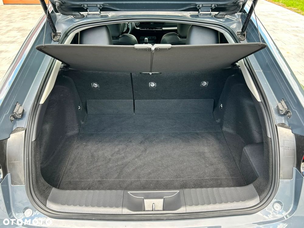 Toyota Prius 2.0 Hybrid Prestige - 16