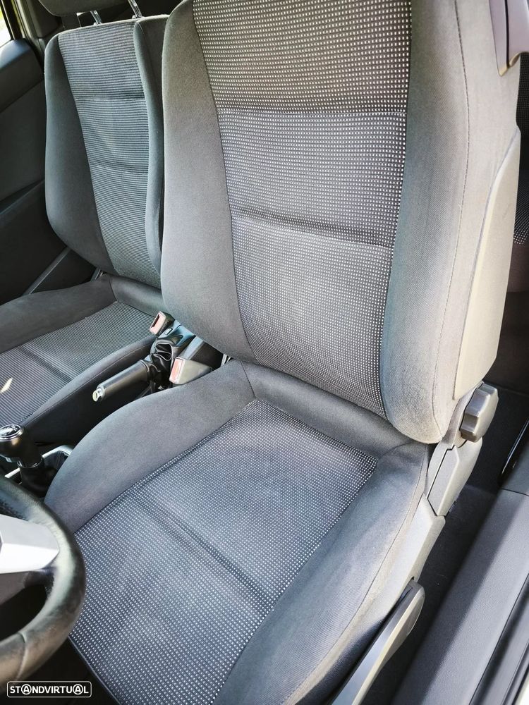 Opel Astra GTC 1.3 CDTI - 40