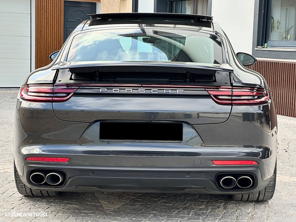 Porsche Panamera 4 S - 4