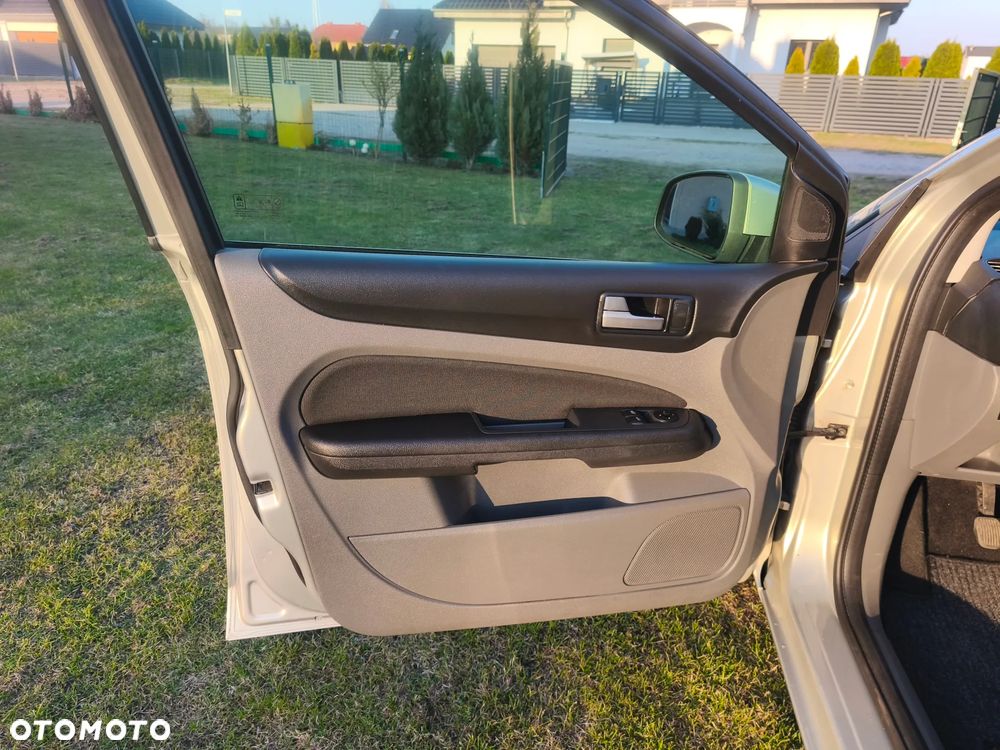 Ford Focus 1.6 Ti-VCT FX Gold / Gold X - 15