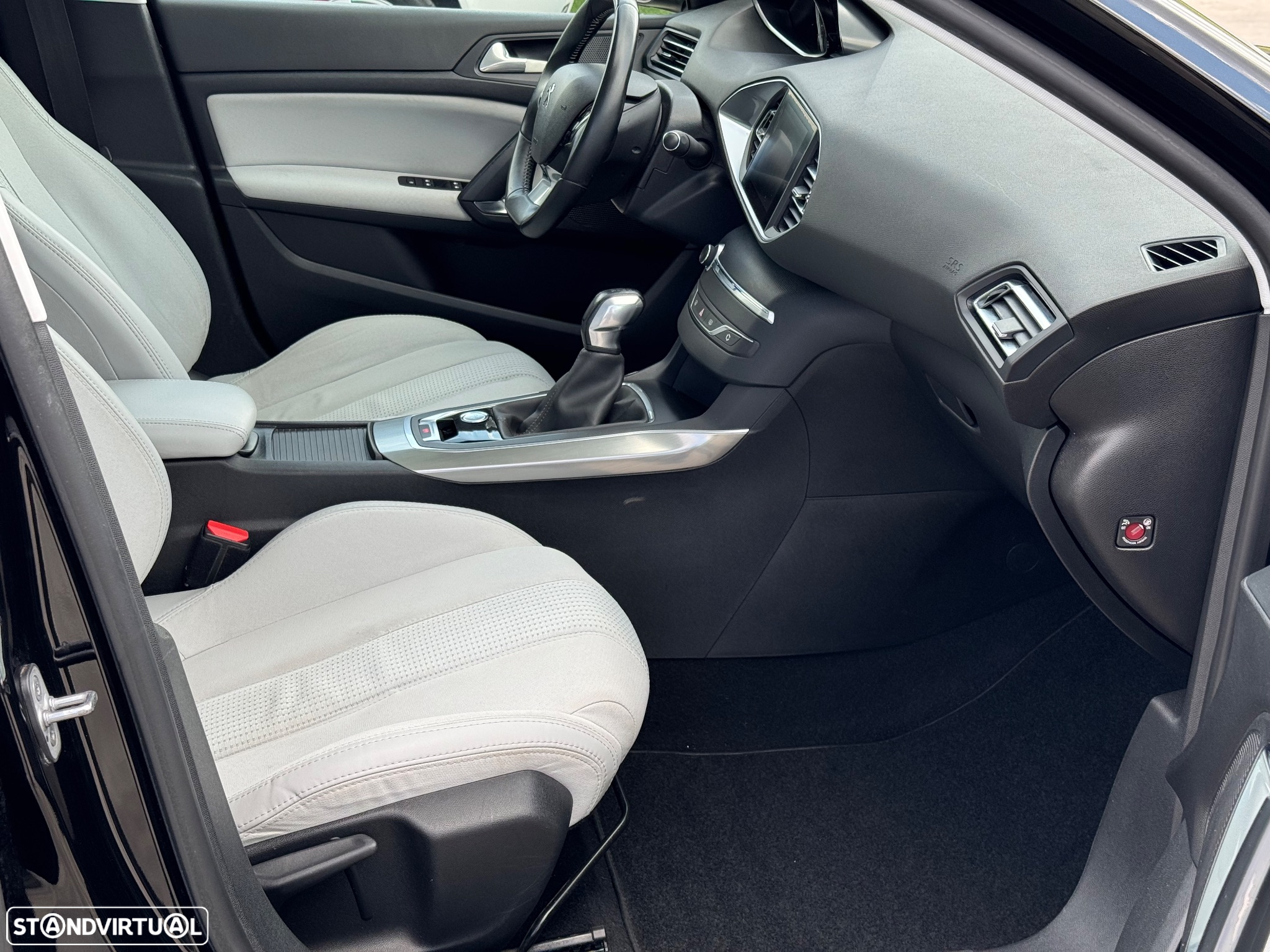 Peugeot 308 SW PureTech 110 Stop & Start Allure - 8