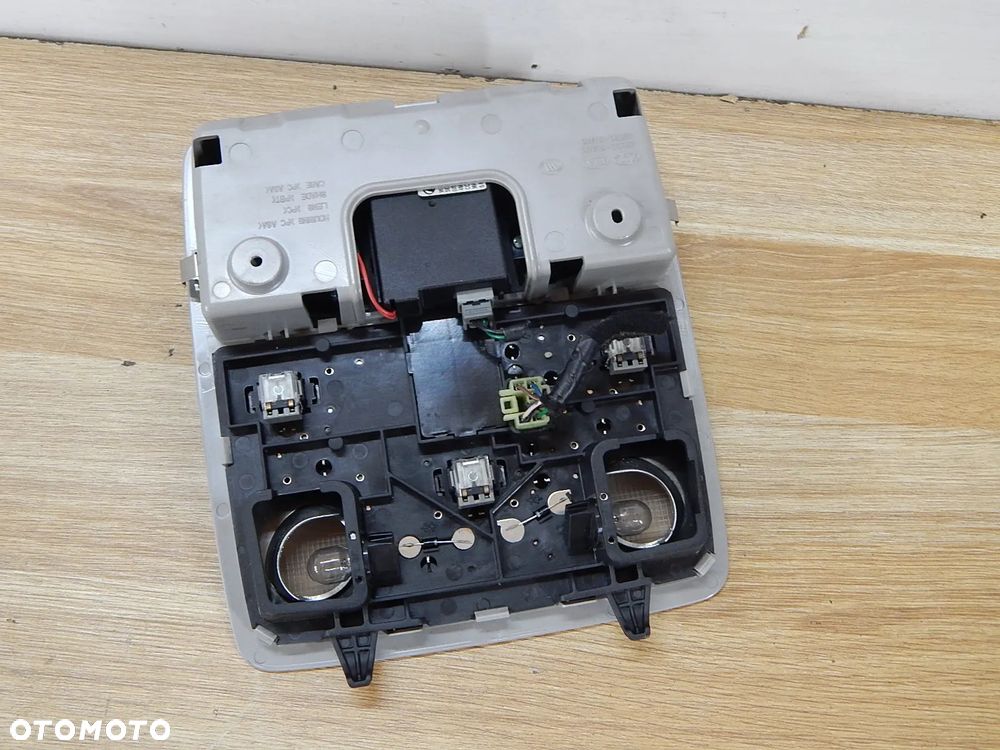 Lampka oświetlenie podsufitki szyberdach Kia Sportage III 10-16 Łuków części - 2