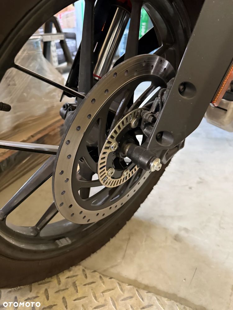 KTM Adventure - 8