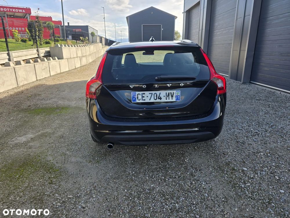 Volvo V60 D3 Geartronic R-Design - 5