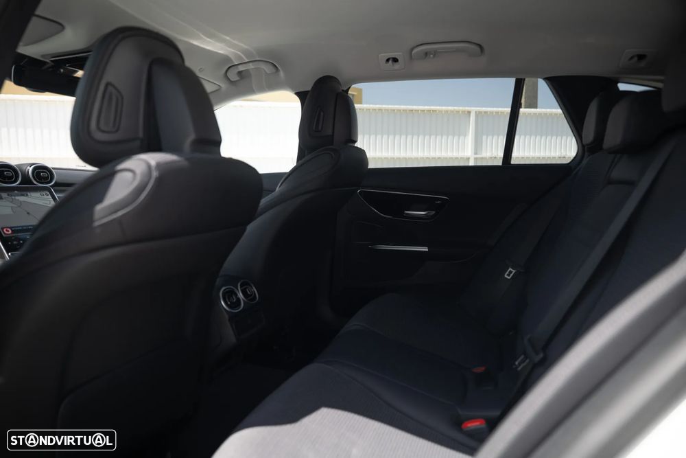 Mercedes-Benz C 300 e Avantgarde - 39