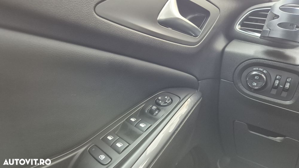 Opel Grandland X 1.2 Turbo START/STOP Innovation - 9