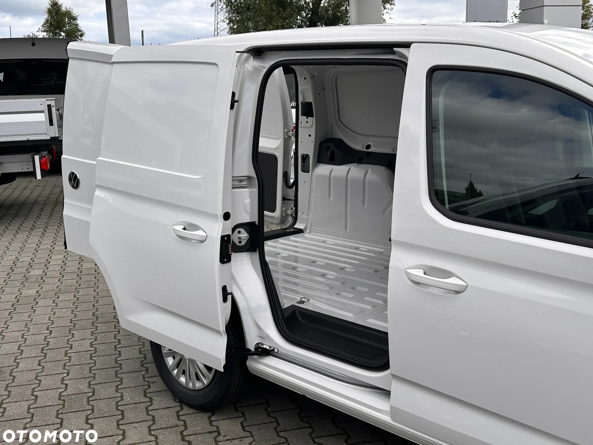 Volkswagen Caddy Cargo - 8