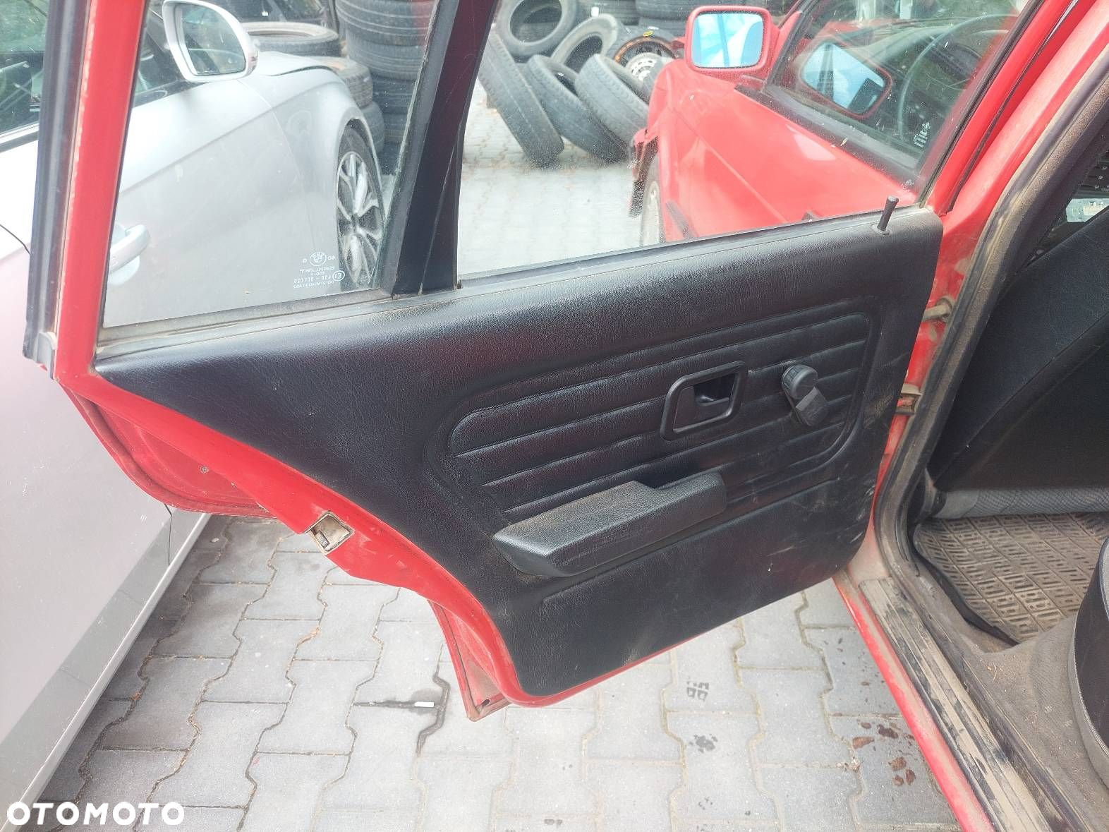 BOCZKI DRZWI KOMPLET 1/4 BMW E30 SEDAN TOURING - 2