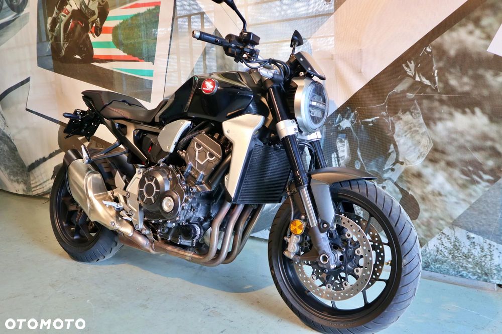 Honda CB - 12