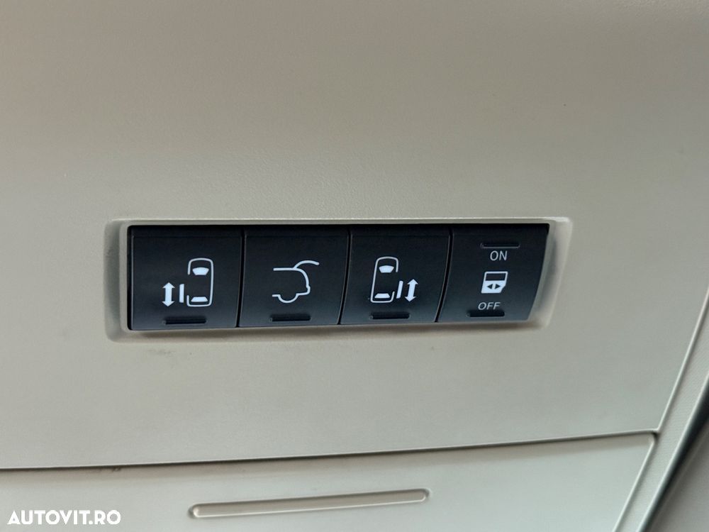 Lancia Voyager 2.8 Multijet 16v S - 10