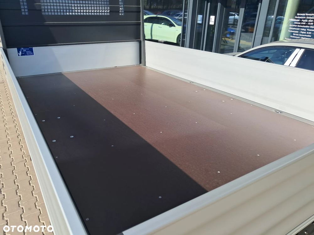 Mercedes-Benz Sprinter - 20