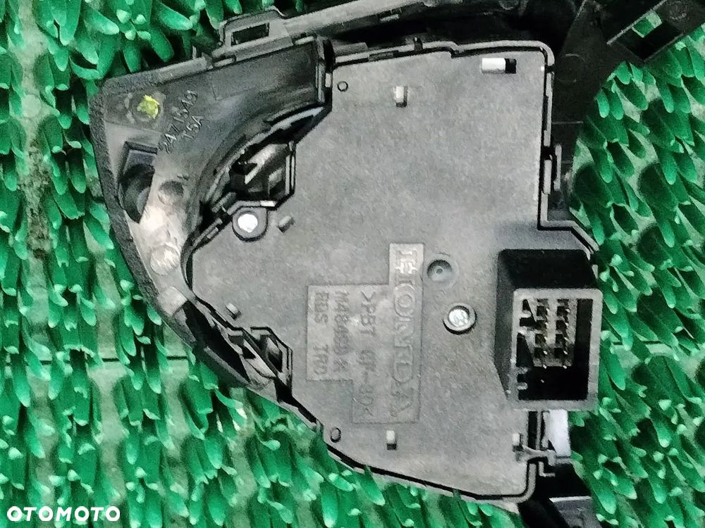 HONDA HR-V 15-21r Przycisk Kierownicy - 3