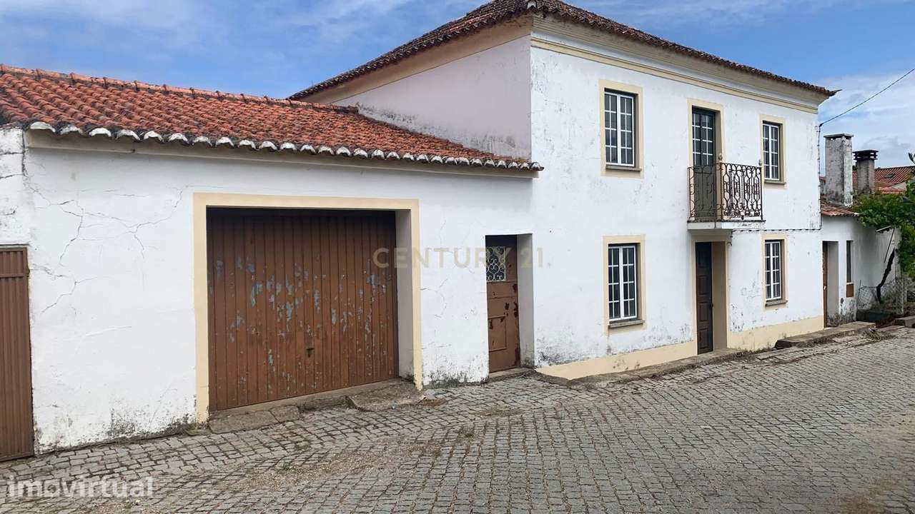 Espaçosa Moradia em Villas Ruivas com Garagem - Grande imagem: 2/18