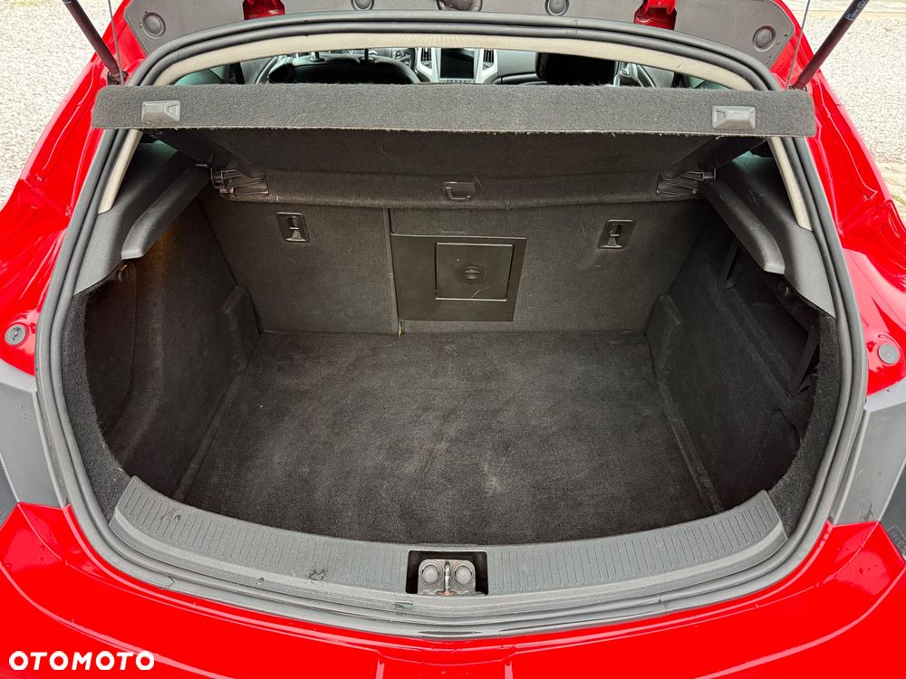Opel Astra 1.6 Turbo Sport - 31