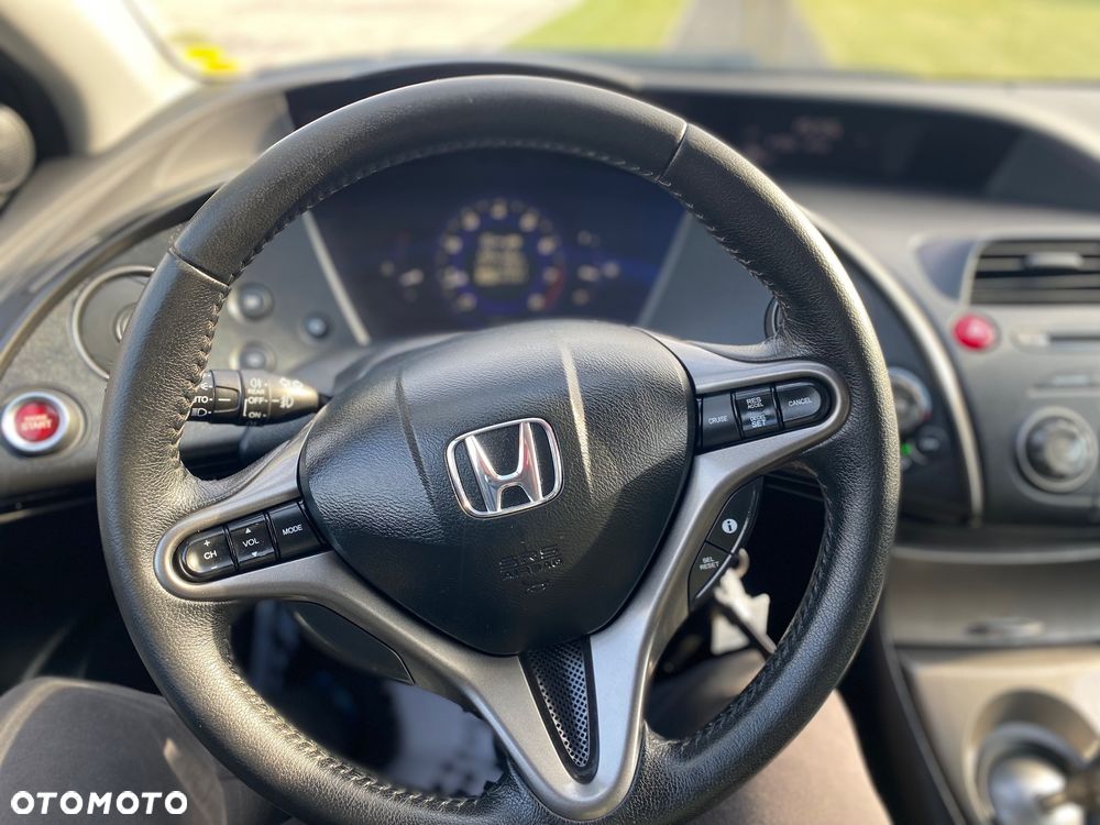 Honda Civic 1.8 Executive - 38