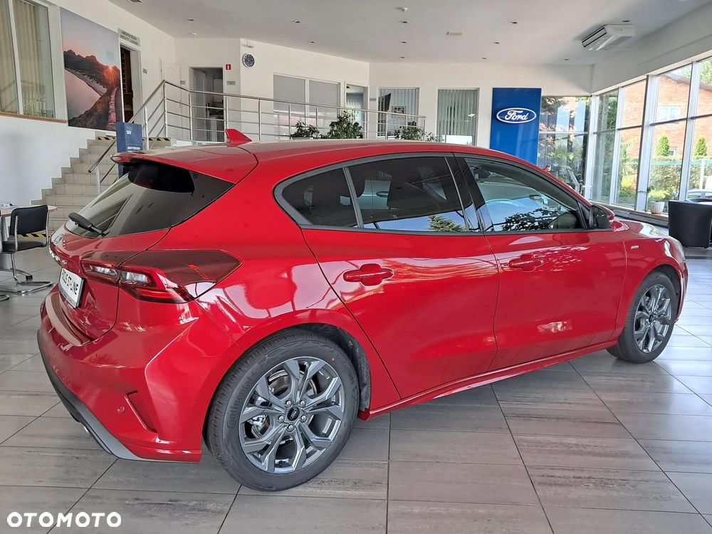 Ford Focus 1.0 EcoBoost mHEV ST-Line X - 11