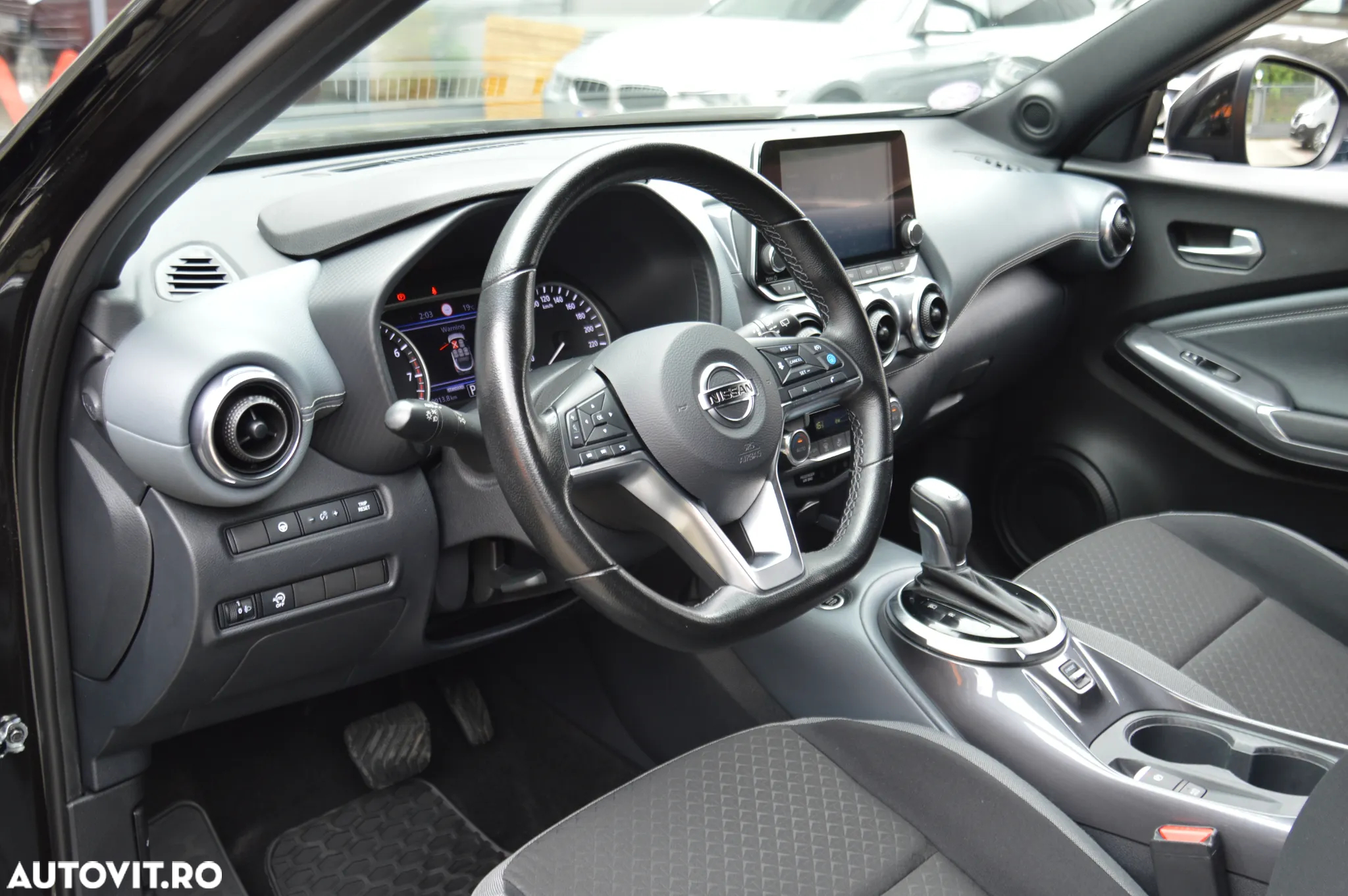 Nissan Juke DIG-T DCT N-Connecta - 16