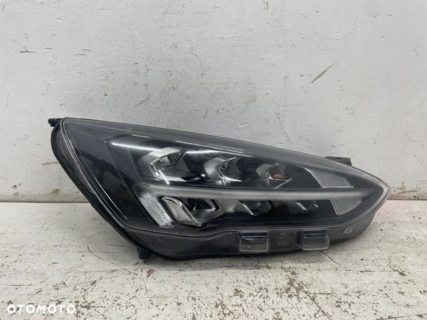 LAMPA PRAWA PRZÓD FULL LED FORD FOCUS MK IV RS